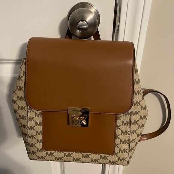 Michael Kors Mindy Backpack - Picture 1 of 8